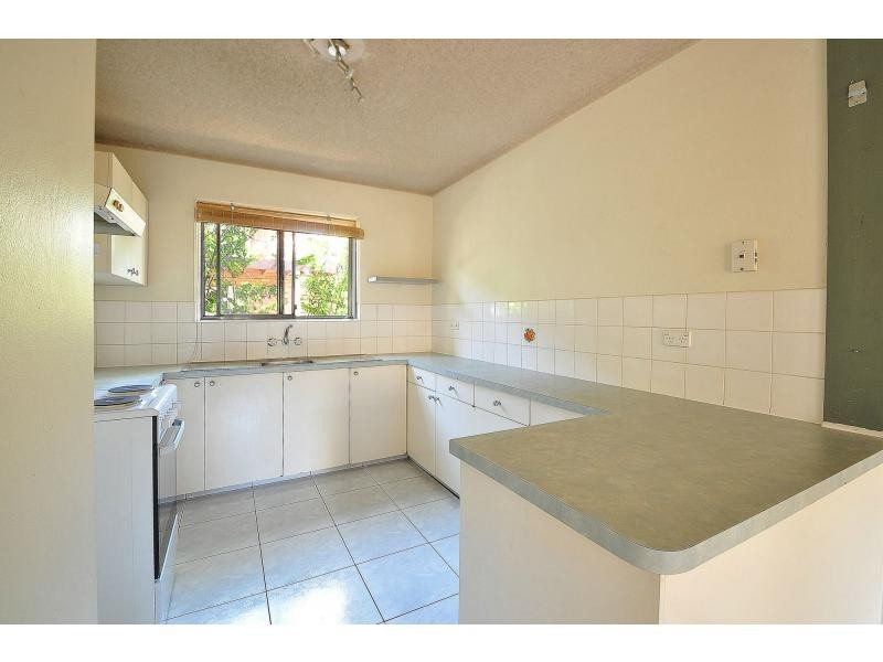 3/11 Awoonga Avenue, Burleigh Heads QLD 4220