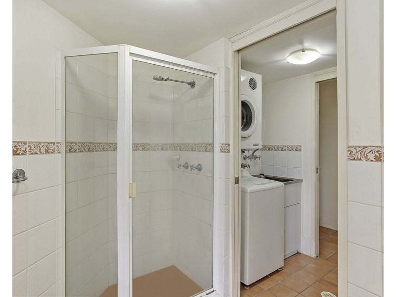 2/5 Fourth Avenue, Burleigh Heads QLD 4220