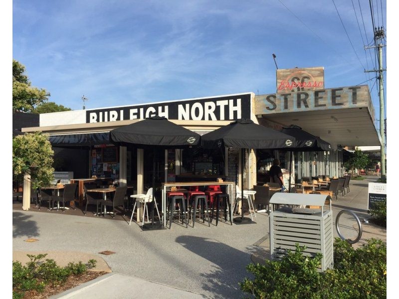 2/5 Fourth Avenue, Burleigh Heads QLD 4220