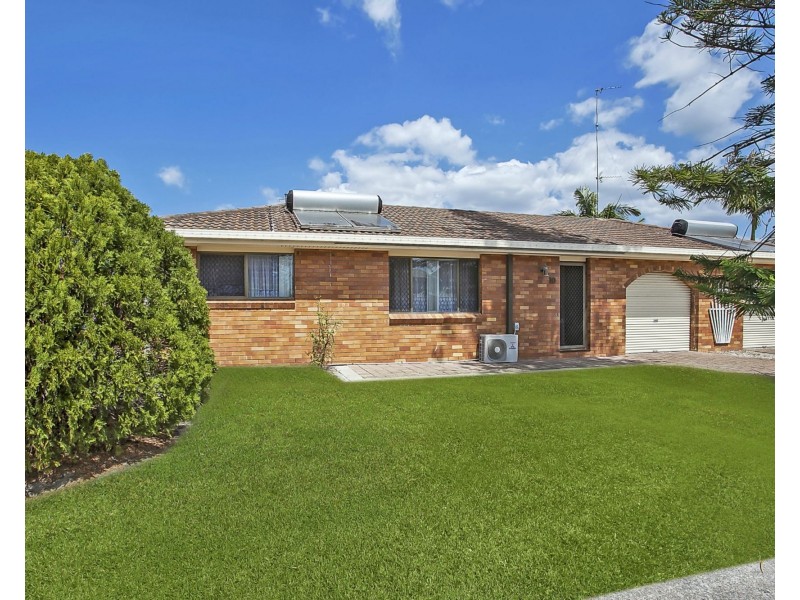 2/1 Peacock Place, Burleigh Waters QLD 4220