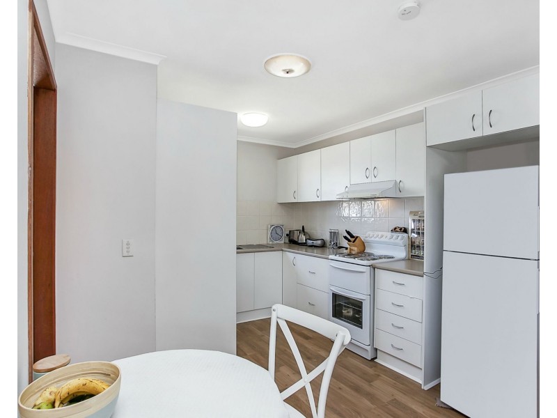 2/1 Peacock Place, Burleigh Waters QLD 4220