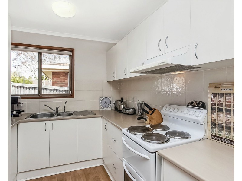 2/1 Peacock Place, Burleigh Waters QLD 4220