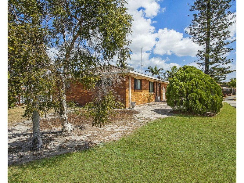 2/1 Peacock Place, Burleigh Waters QLD 4220