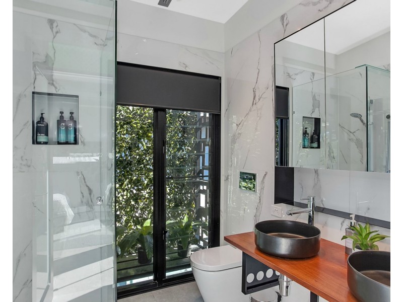 113 Nobby Parade, Miami QLD 4220