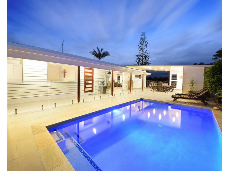 30 Honeyeater Drive, Burleigh Waters QLD 4220