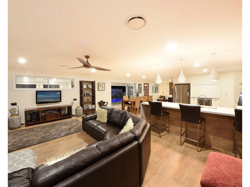 30 Honeyeater Drive, Burleigh Waters QLD 4220