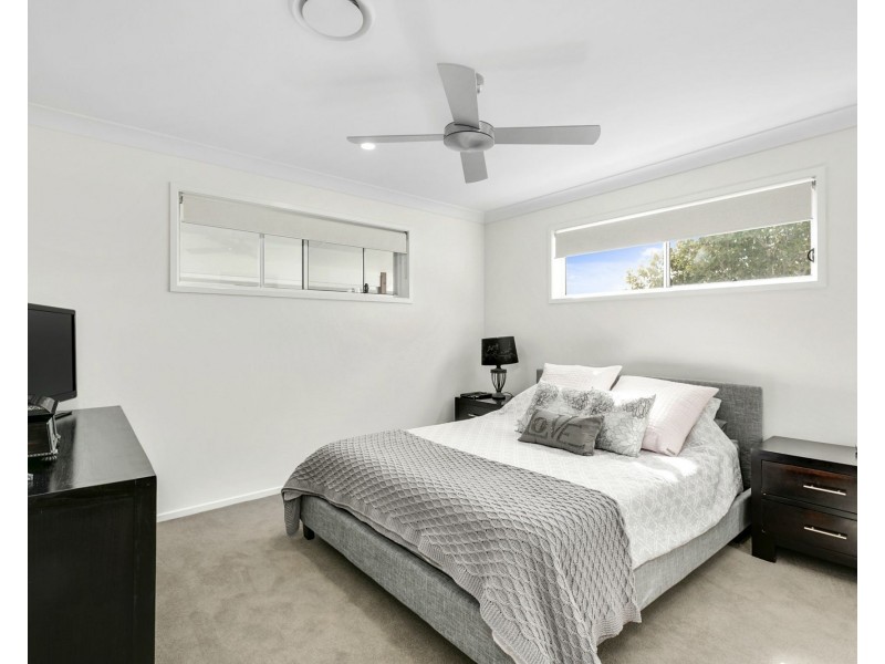 30 Honeyeater Drive, Burleigh Waters QLD 4220