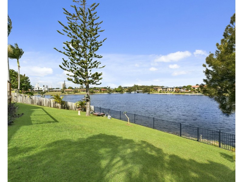30 Honeyeater Drive, Burleigh Waters QLD 4220