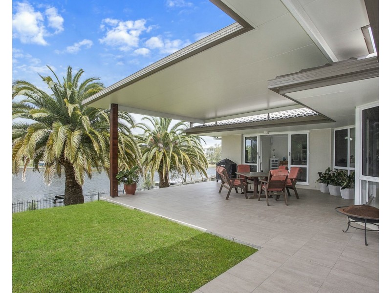 88 Honeyeater Drive, Burleigh Waters QLD 4220
