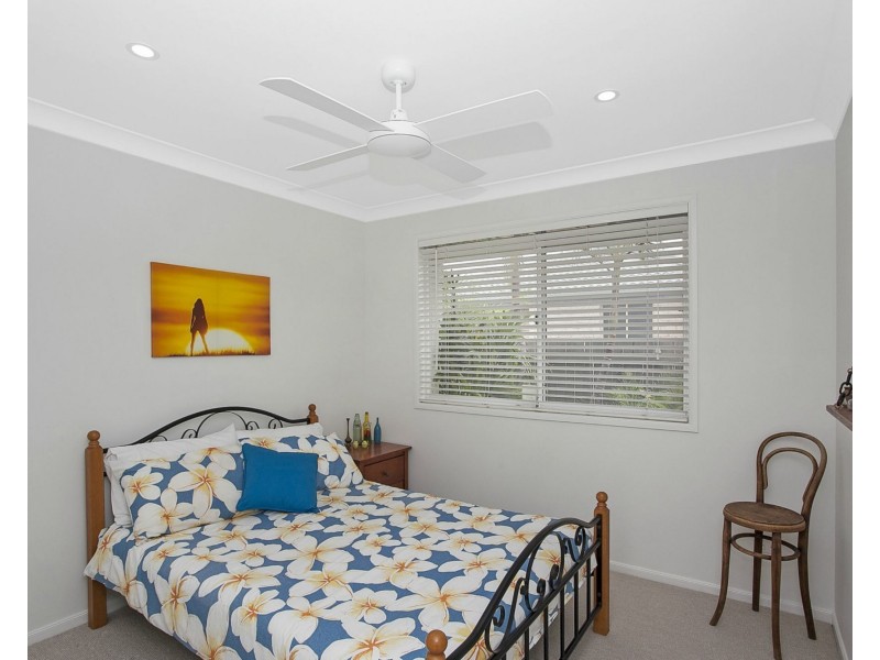 88 Honeyeater Drive, Burleigh Waters QLD 4220