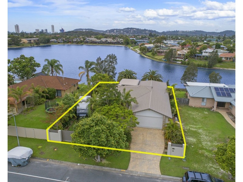 88 Honeyeater Drive, Burleigh Waters QLD 4220