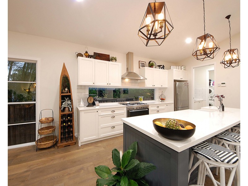 6 Babbler Court, Burleigh Waters QLD 4220