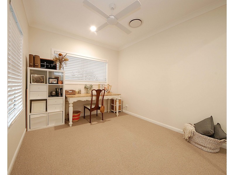 6 Babbler Court, Burleigh Waters QLD 4220