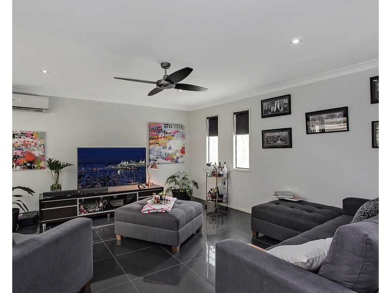 1/15 Miami Shore Parade, Miami QLD 4220