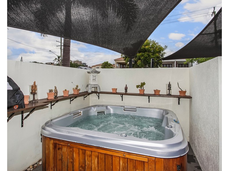 1/15 Miami Shore Parade, Miami QLD 4220