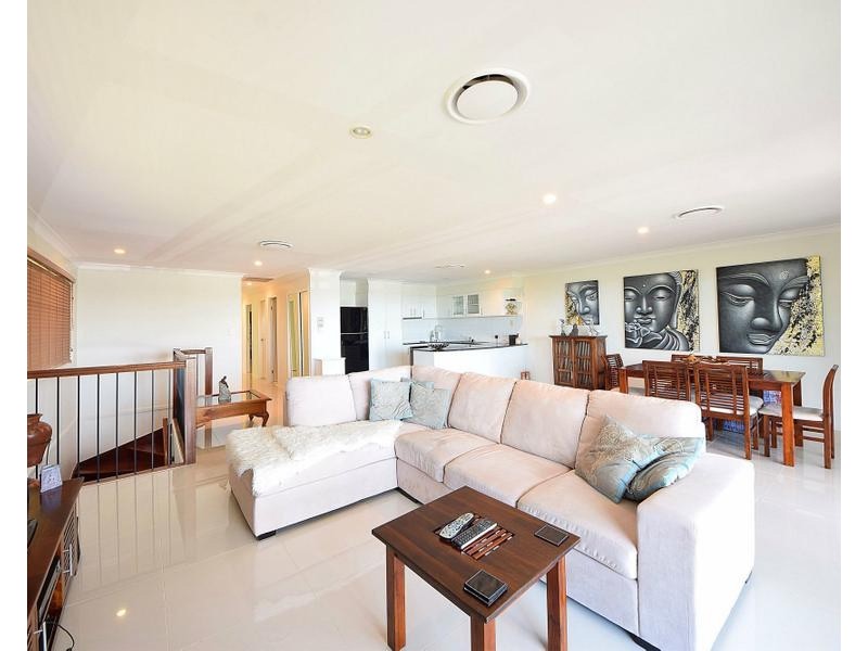 31/2 Ridgeline Way, Highland Park QLD 4211