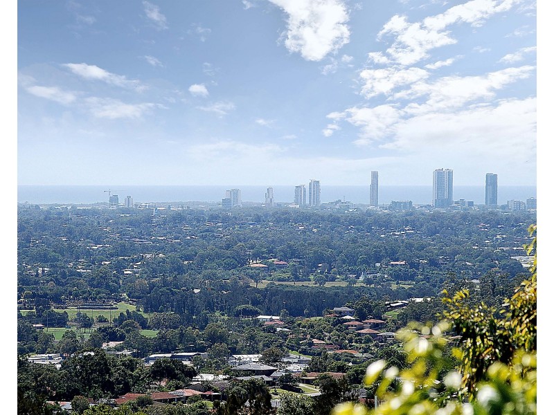 31/2 Ridgeline Way, Highland Park QLD 4211