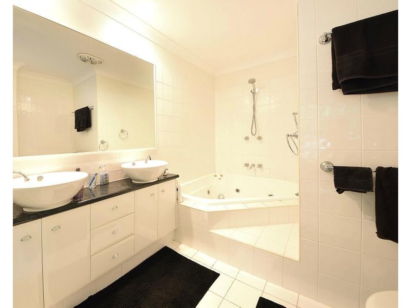 31/2 Ridgeline Way, Highland Park QLD 4211