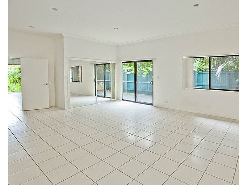 31/2 Ridgeline Way, Highland Park QLD 4211