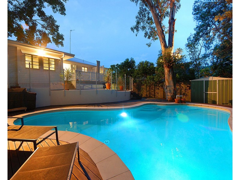 8 Brake Street, Burleigh Heads QLD 4220