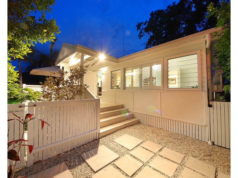 8 Brake Street, Burleigh Heads QLD 4220