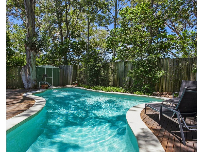 8 Brake Street, Burleigh Heads QLD 4220