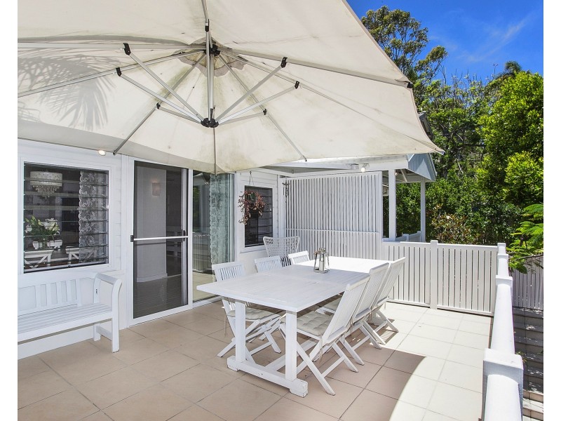 8 Brake Street, Burleigh Heads QLD 4220
