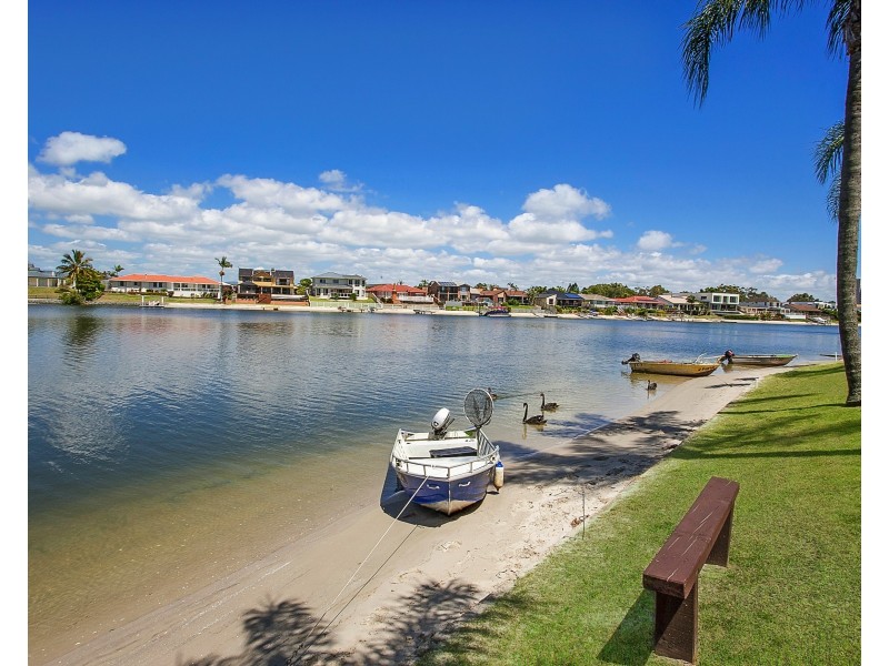 9/17-21 Duet Dr, Mermaid Waters QLD 4218