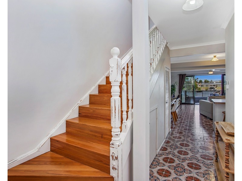 9/17-21 Duet Dr, Mermaid Waters QLD 4218