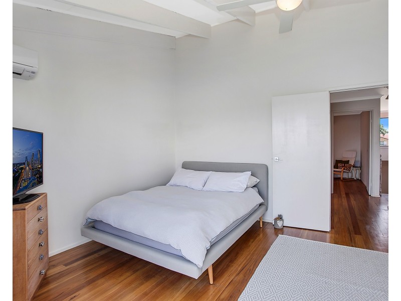 9/17-21 Duet Dr, Mermaid Waters QLD 4218
