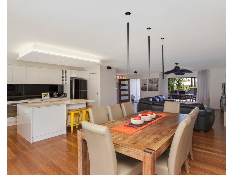 24 Bradley Ave, Miami QLD 4220