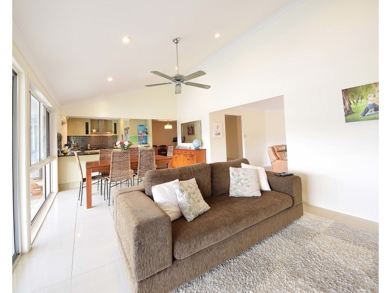 51 Pintail Crescent, Burleigh Waters QLD 4220