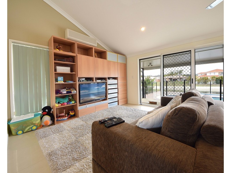 51 Pintail Crescent, Burleigh Waters QLD 4220