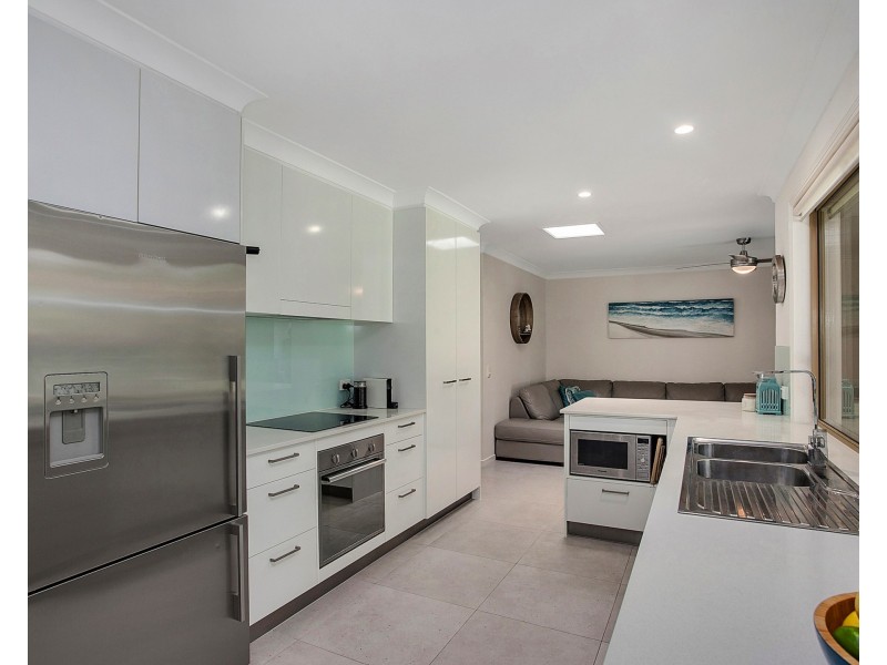 34 Coronet Cres, Burleigh Waters QLD 4220