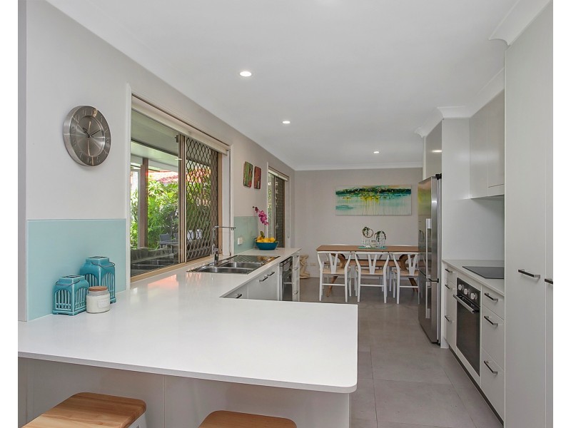 34 Coronet Cres, Burleigh Waters QLD 4220