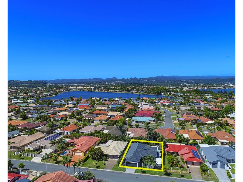 34 Coronet Cres, Burleigh Waters QLD 4220