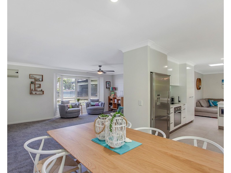 34 Coronet Cres, Burleigh Waters QLD 4220