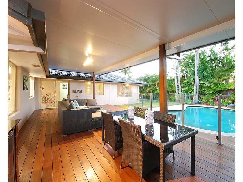 34 Coronet Cres, Burleigh Waters QLD 4220