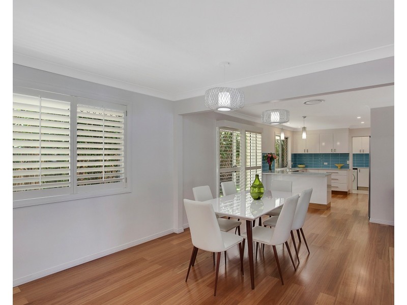 26 Mountain View Ave, Miami QLD 4220