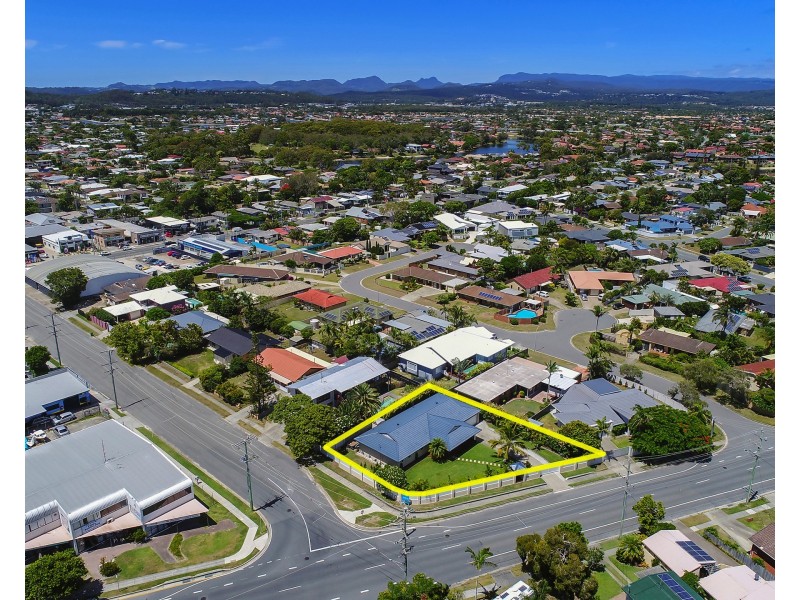 26 Mountain View Ave, Miami QLD 4220