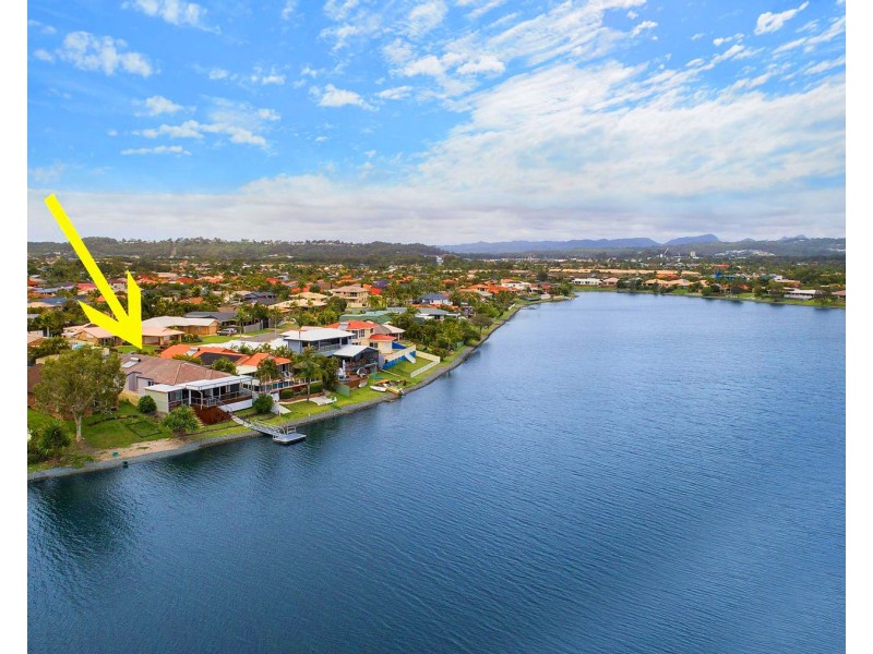 54 Dipper Drive, Burleigh Waters QLD 4220