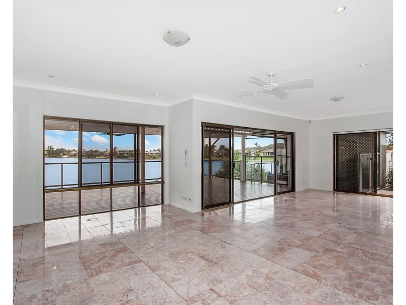 54 Dipper Drive, Burleigh Waters QLD 4220