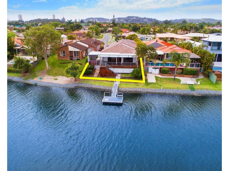 54 Dipper Drive, Burleigh Waters QLD 4220