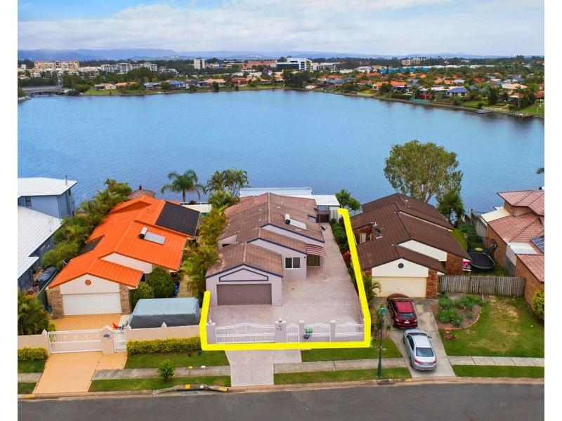 54 Dipper Drive, Burleigh Waters QLD 4220