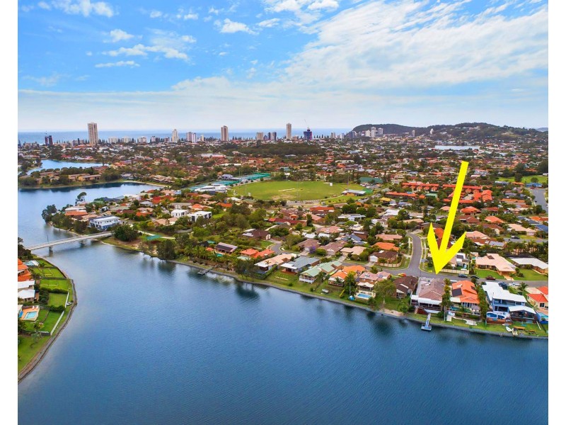 54 Dipper Drive, Burleigh Waters QLD 4220