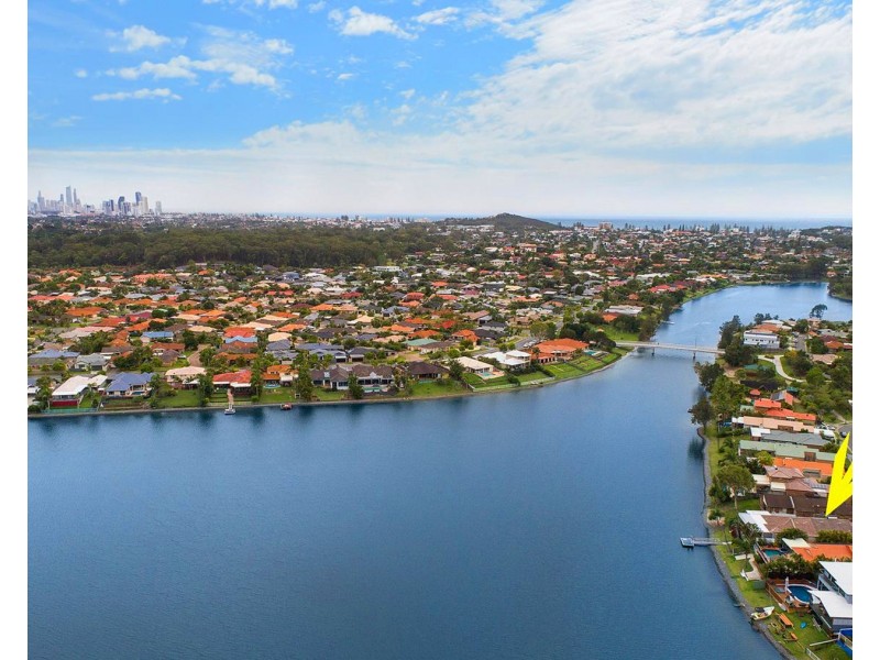 54 Dipper Drive, Burleigh Waters QLD 4220