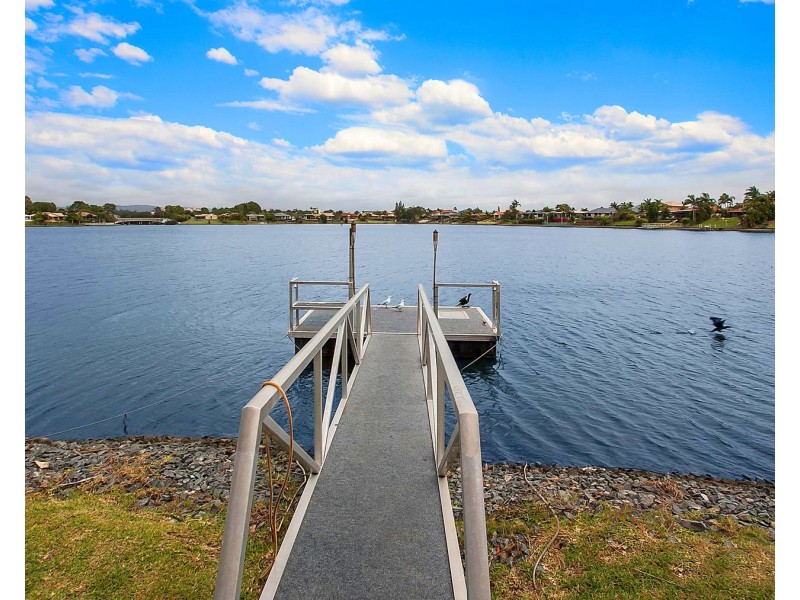 54 Dipper Drive, Burleigh Waters QLD 4220