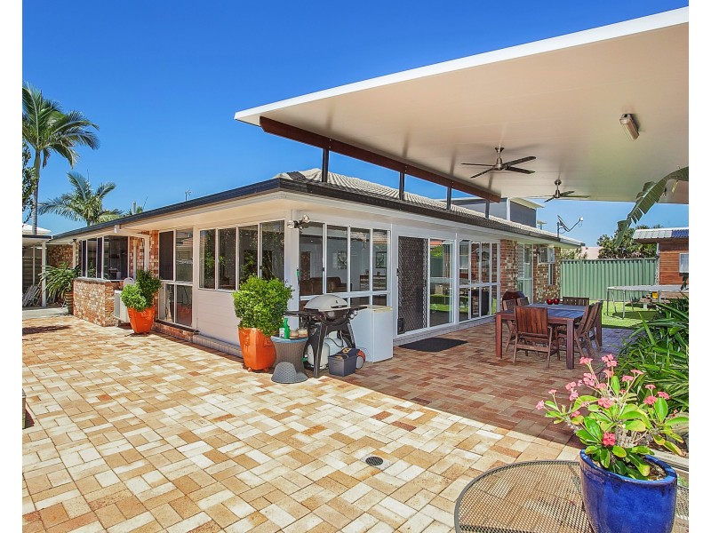 36 Pintail Cres, Burleigh Waters QLD 4220