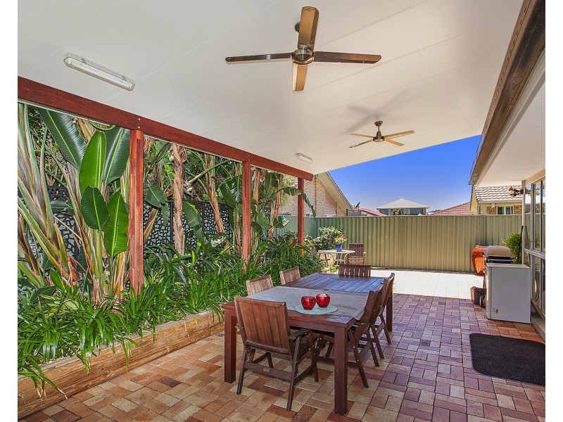 36 Pintail Cres, Burleigh Waters QLD 4220