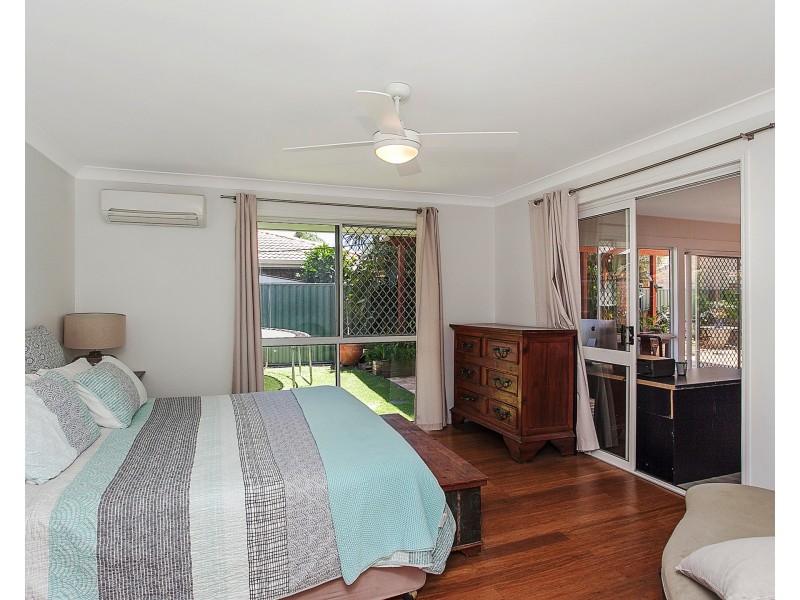 36 Pintail Cres, Burleigh Waters QLD 4220